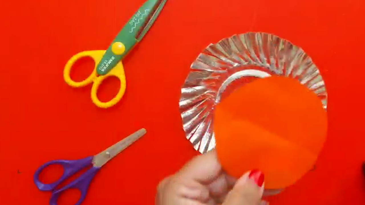 Munix's video blog on kids' crafts 